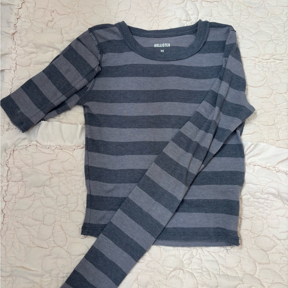 Hollister Long Sleeve Gray Striped Tee